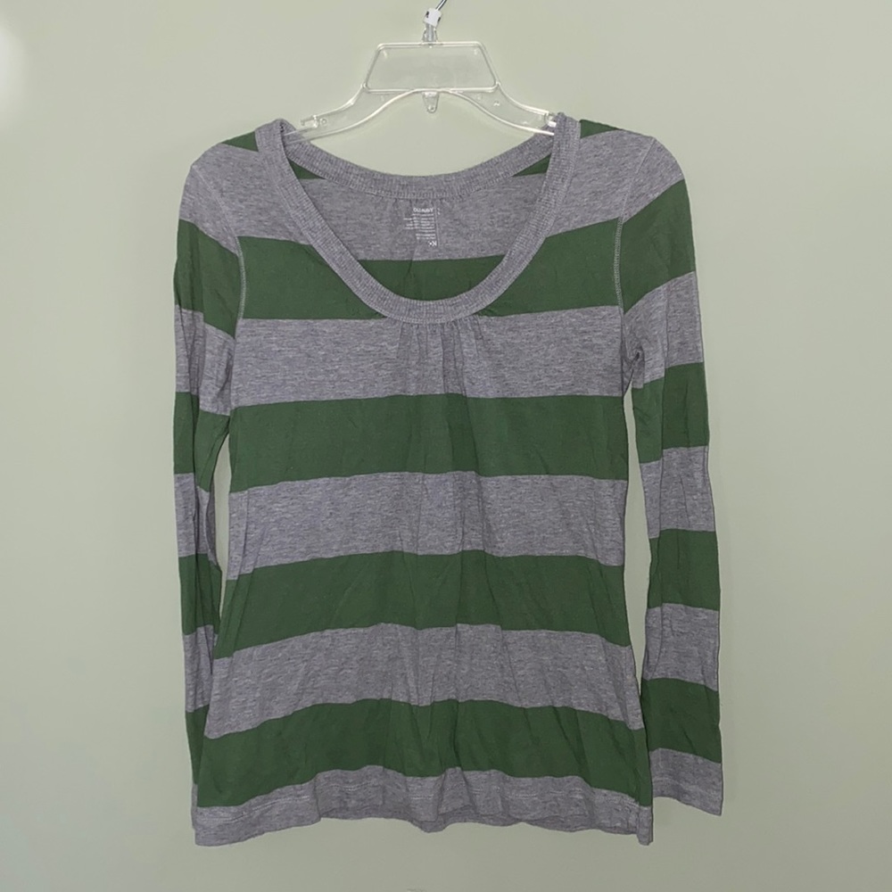 Scoop neck striped tee